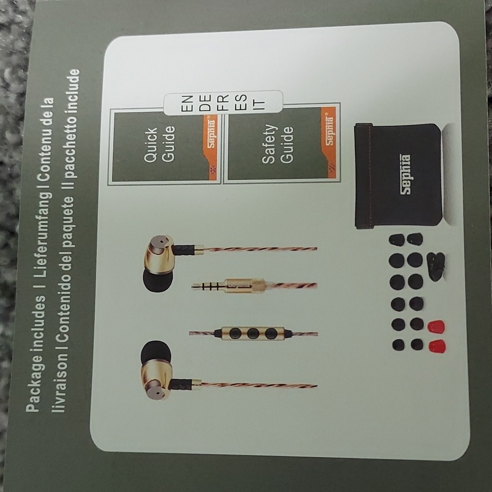 NWT Sephia Ear buds & accessories